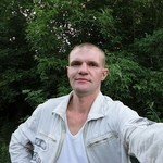 Aleksandr, 44