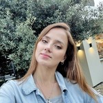 Julia, 33